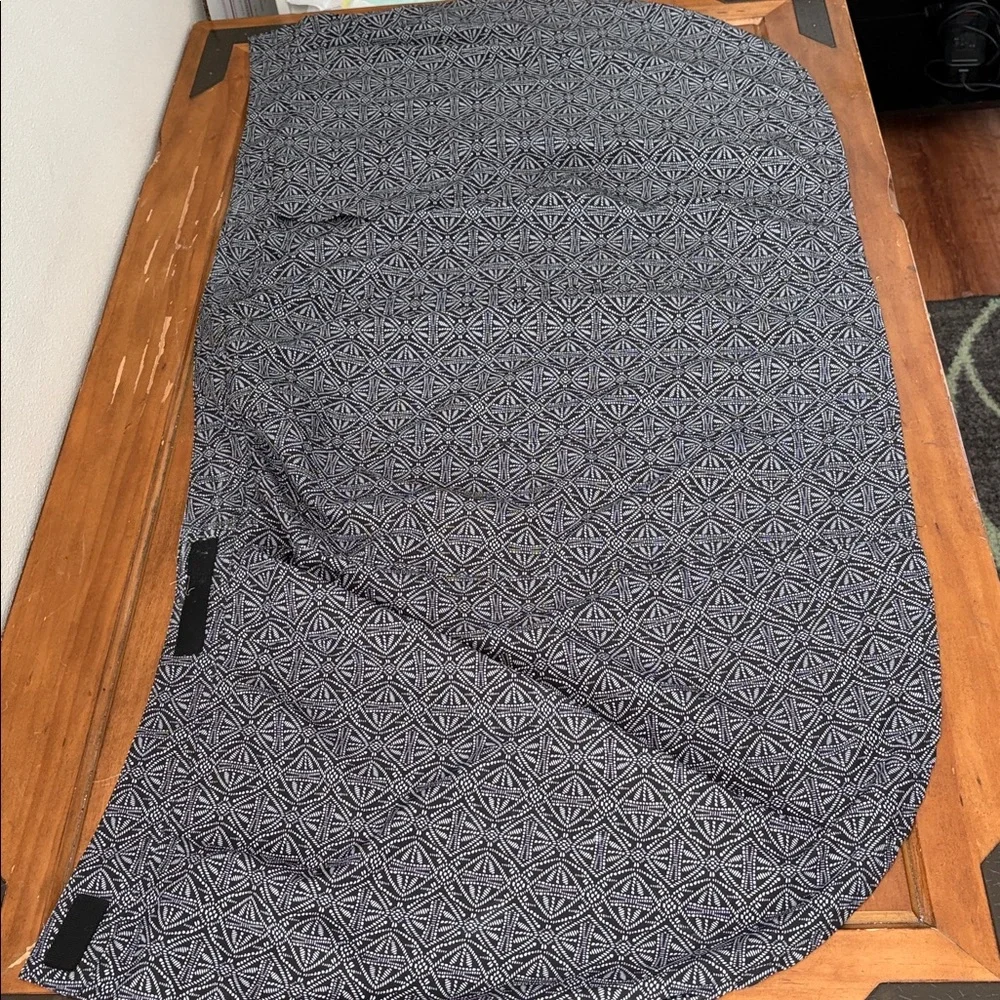 Ripskirt Chic Geometric Black and White Skirt Size Small